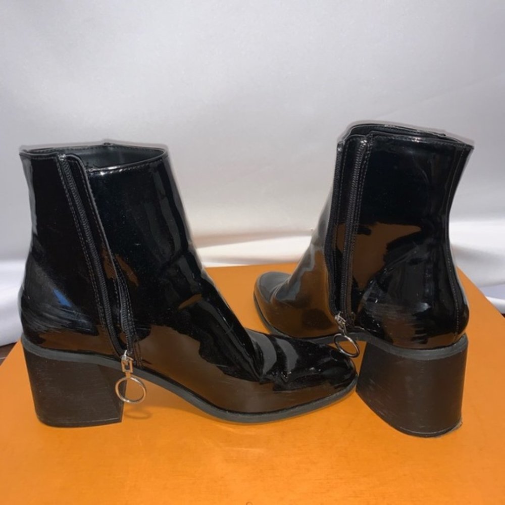 🌟SOLD🌟 Forever 21 Boots 🌑